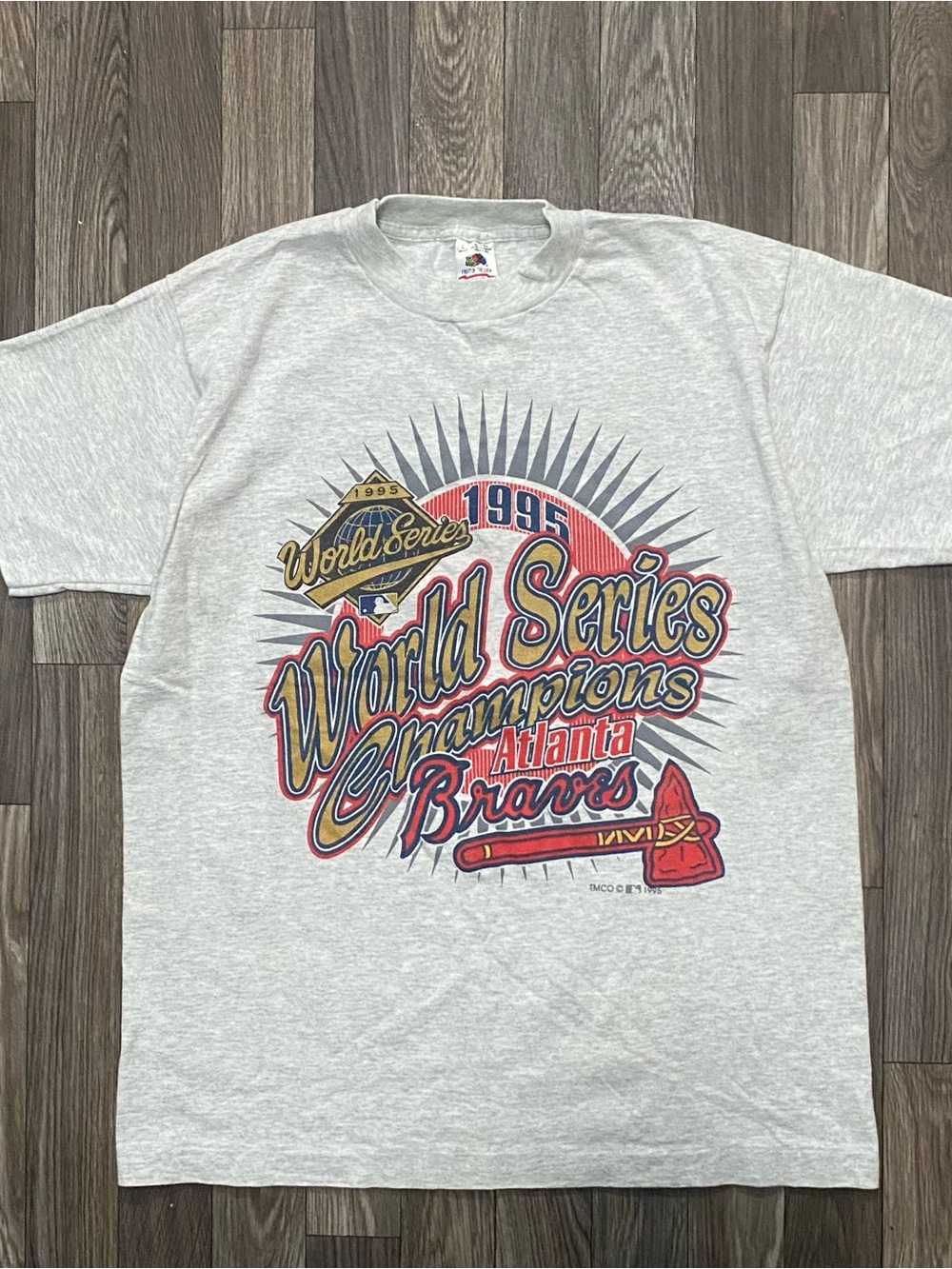 Fruit of the Look MADE in U.S.A 1995 Atlanta Braves World Series Champion Tshirt